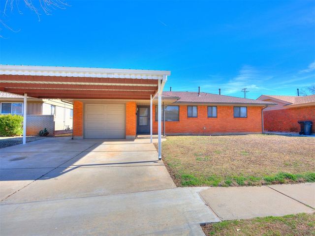 114 N Janeway Avenue, Moore, OK 73160