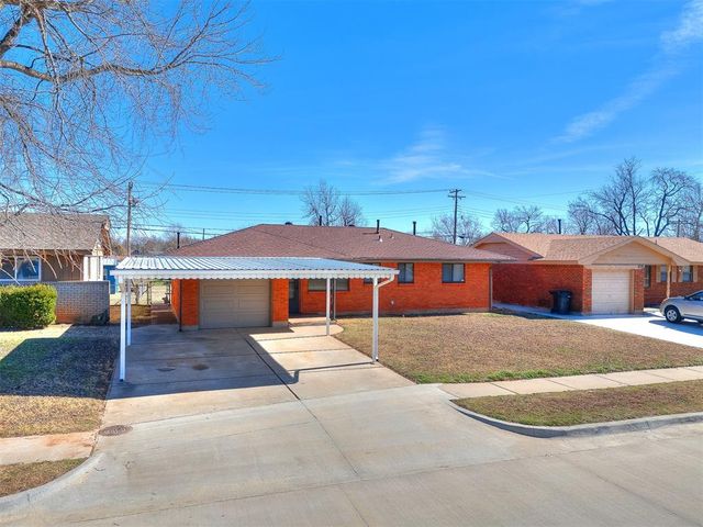 114 N Janeway Avenue, Moore, OK 73160