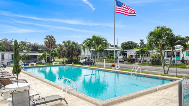 14578 Glenview Drive, Delray Beach, FL 33445