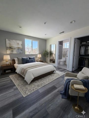 1128 E 84th Place B, Los Angeles, CA 90001