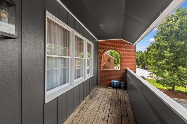 113 Locust Hill Drive, Frankfort, KY 40601