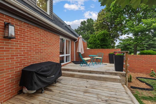 113 Locust Hill Drive, Frankfort, KY 40601
