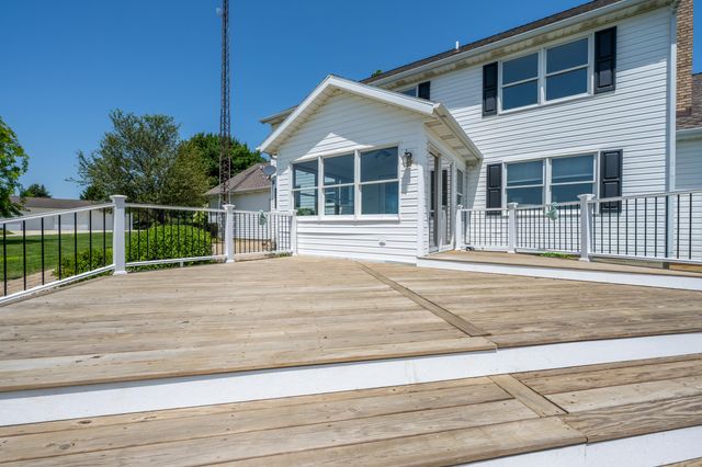 31401 Middle Crossing Road, Silver Creek Twp, MI 49047