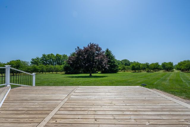 31401 Middle Crossing Road, Silver Creek Twp, MI 49047