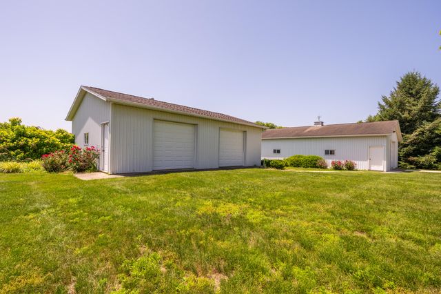 31401 Middle Crossing Road, Silver Creek Twp, MI 49047