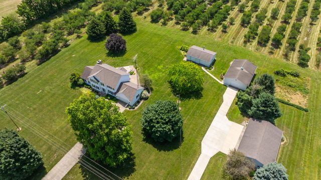 31401 Middle Crossing Road, Silver Creek Twp, MI 49047