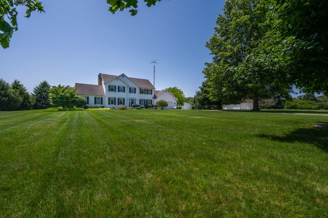 31401 Middle Crossing Road, Silver Creek Twp, MI 49047