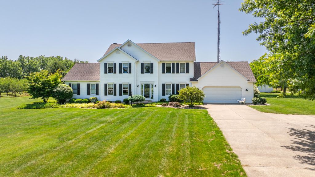 31401 Middle Crossing Road, Silver Creek Twp, MI 49047