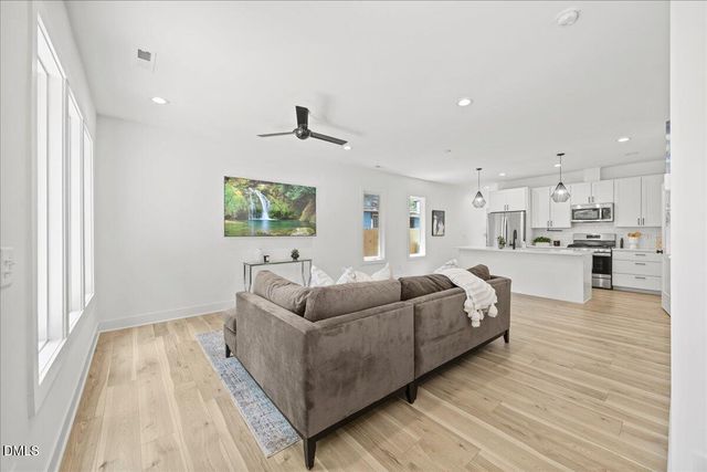 829 Cumberland Street, Raleigh, NC 27610