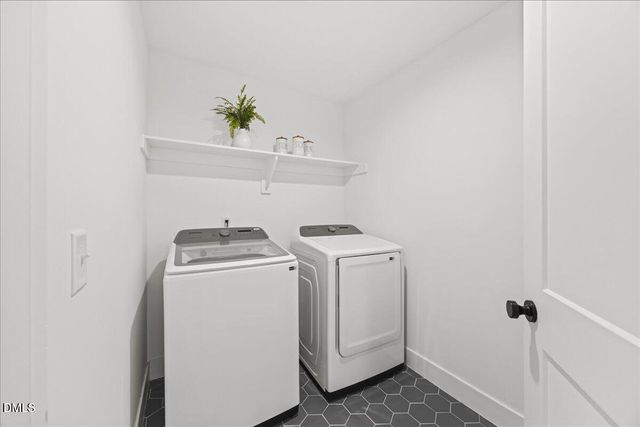 829 Cumberland Street, Raleigh, NC 27610