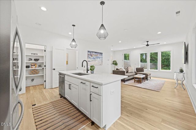 829 Cumberland Street, Raleigh, NC 27610