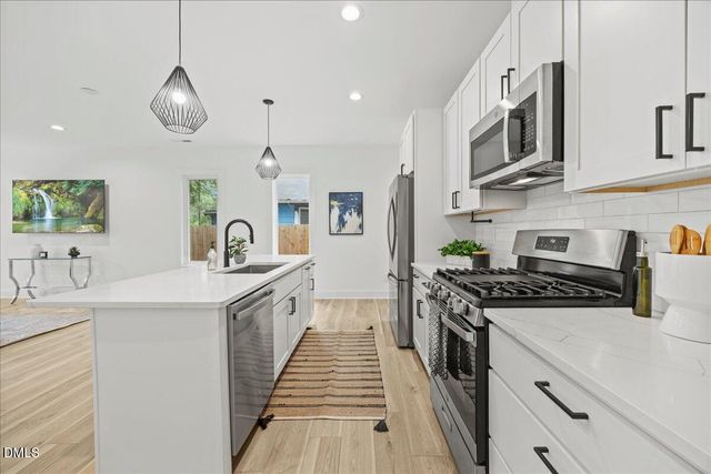 829 Cumberland Street, Raleigh, NC 27610