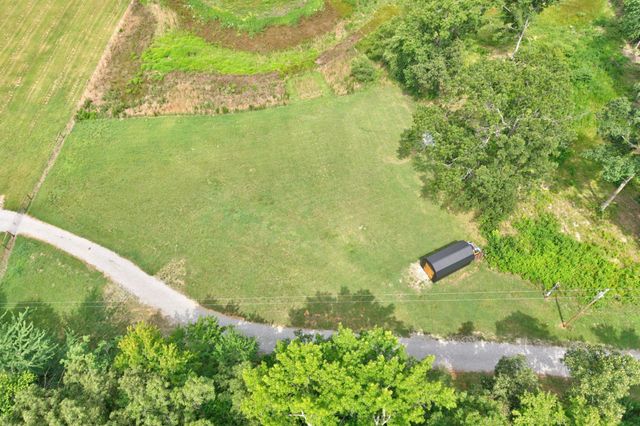 472 Eagle View Ln, Mcminnville, TN 37110