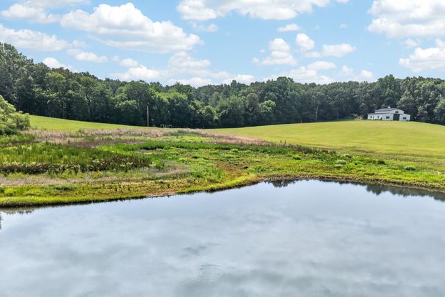 472 Eagle View Ln, Mcminnville, TN 37110