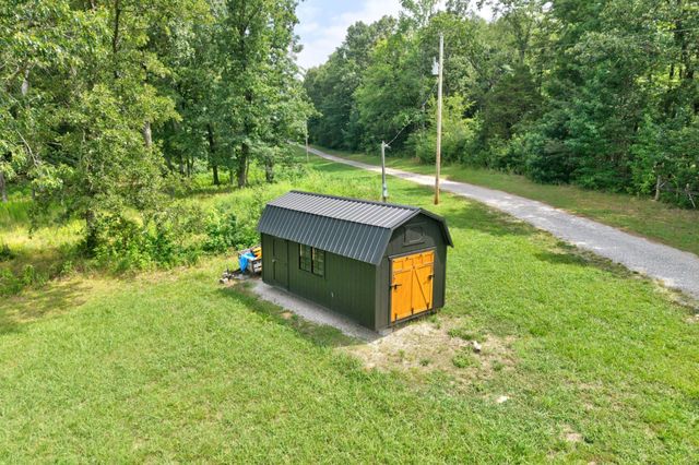 472 Eagle View Ln, Mcminnville, TN 37110