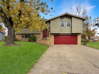 2750 Donna Drive, Perry, IA 50220
