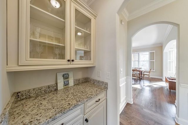 1364 Kilmarnock Point NW, Kennesaw, GA 30152