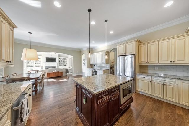 1364 Kilmarnock Point NW, Kennesaw, GA 30152