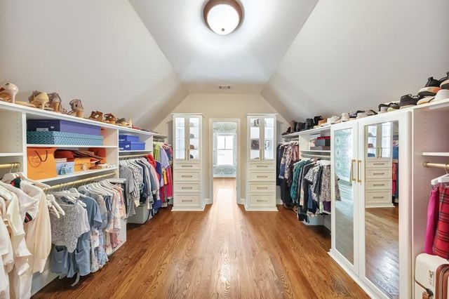 1364 Kilmarnock Point NW, Kennesaw, GA 30152