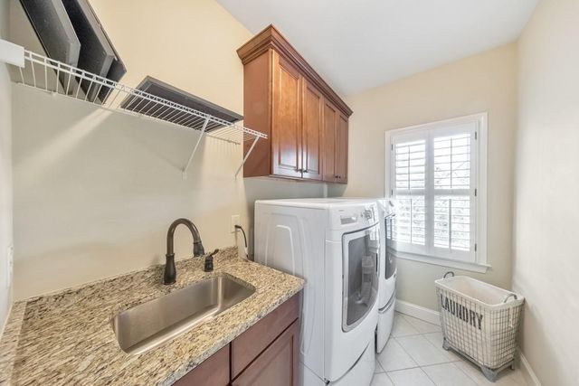 1364 Kilmarnock Point NW, Kennesaw, GA 30152