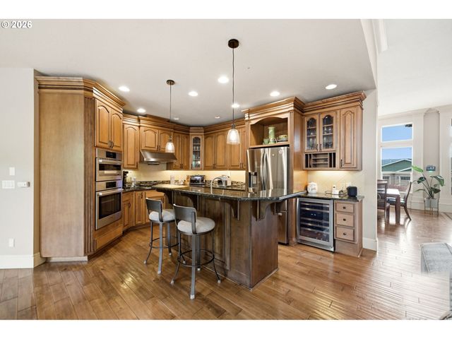 741 W DOGWOOD St, Washougal, WA 98671