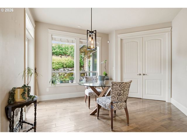 741 W DOGWOOD St, Washougal, WA 98671