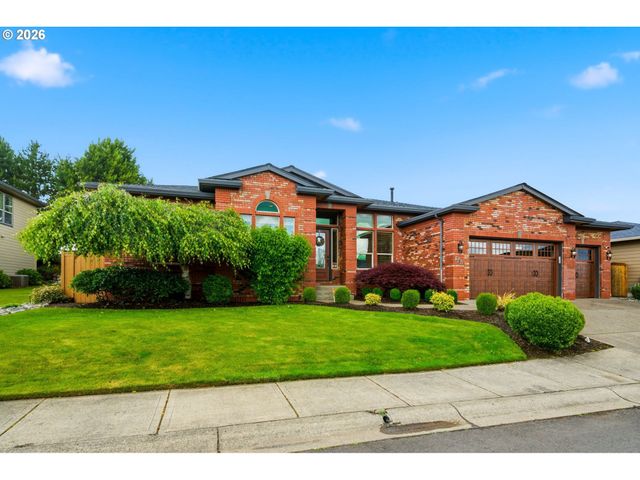 741 W DOGWOOD St, Washougal, WA 98671