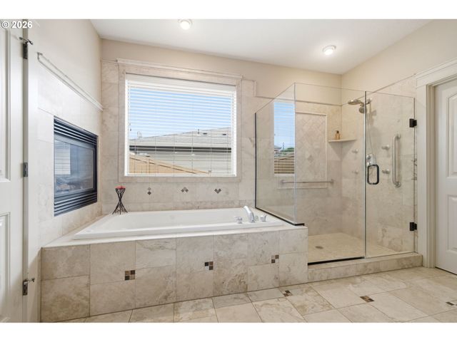 741 W DOGWOOD St, Washougal, WA 98671