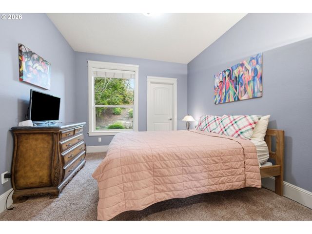 741 W DOGWOOD St, Washougal, WA 98671