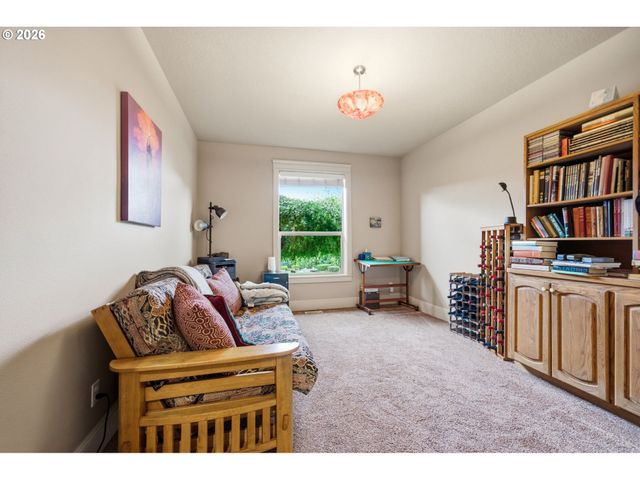 741 W DOGWOOD St, Washougal, WA 98671