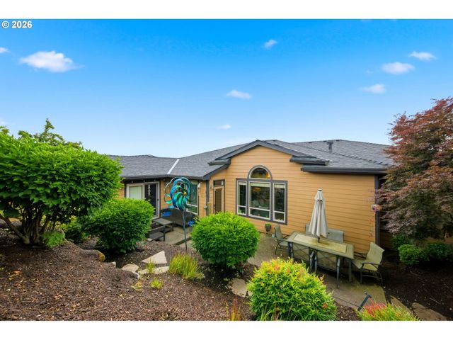 741 W DOGWOOD St, Washougal, WA 98671
