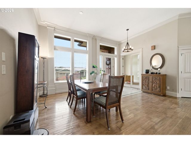 741 W DOGWOOD St, Washougal, WA 98671