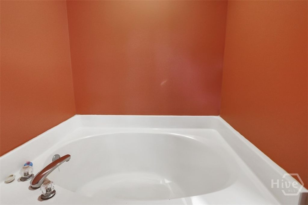 Image 12 of property listing at 306 Wild Heron Road, Savannah, GA 31419