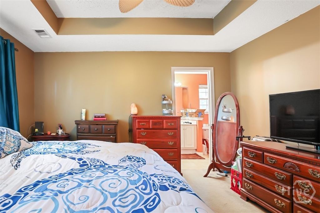 Image 14 of property listing at 306 Wild Heron Road, Savannah, GA 31419