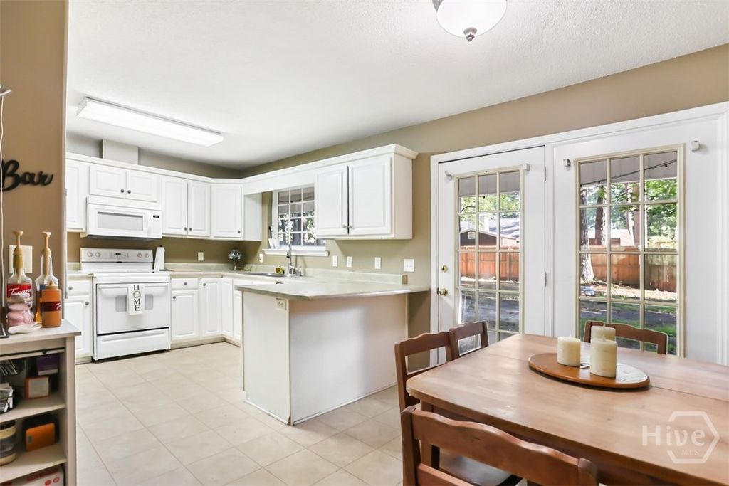 Image 5 of property listing at 306 Wild Heron Road, Savannah, GA 31419