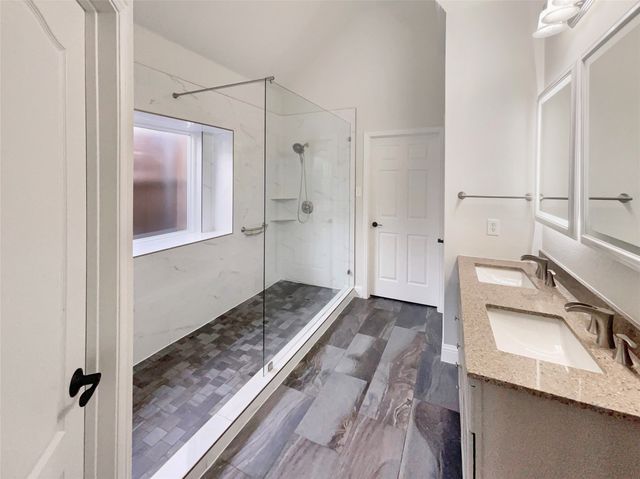 135 Sherwood Drive, Murphy, TX 75094