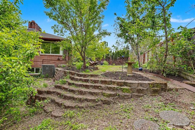 15206 40th Avenue S, Tukwila, WA 98188