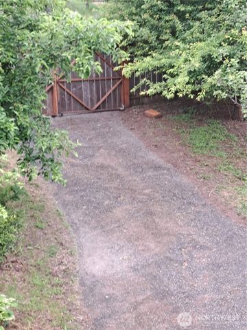 15206 40th Avenue S, Tukwila, WA 98188