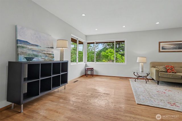 15206 40th Avenue S, Tukwila, WA 98188