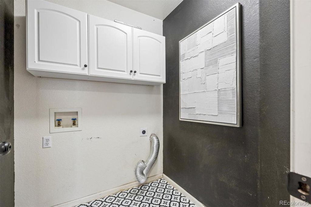 Image 28 of property listing at 4238 Brookwood Place, Highlands Ranch, CO 80130