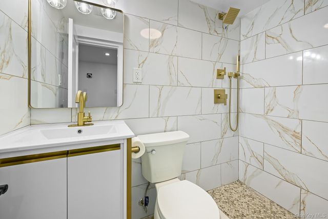 91-35 71 Avenue, Forest Hills, NY 11375