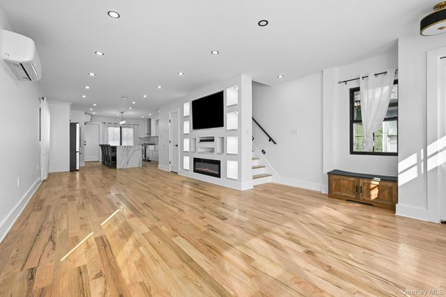 91-35 71 Avenue, Forest Hills, NY 11375