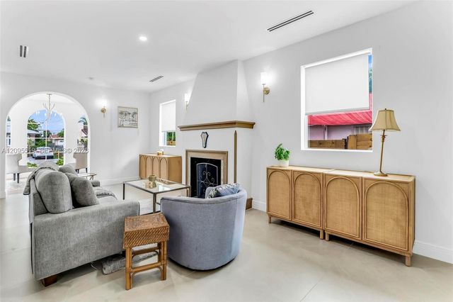 1636 SW 9th Street, Miami, FL 33135