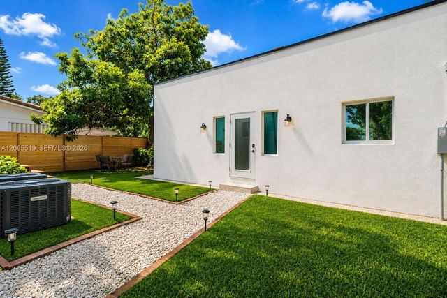 1636 SW 9th Street, Miami, FL 33135