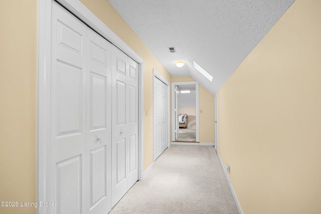 9112 Hurstwood Ct, Louisville, KY 40222