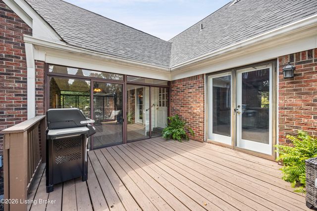 9112 Hurstwood Ct, Louisville, KY 40222