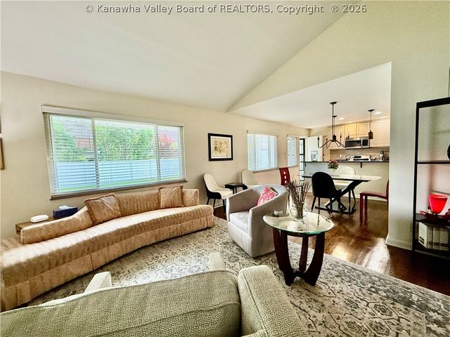 4109 Virginia Avenue Se, Charleston, WV 25304