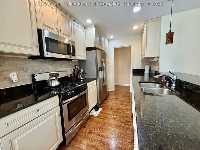 4109 Virginia Avenue Se, Charleston, WV 25304