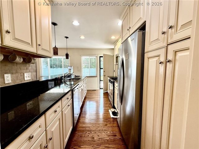 4109 Virginia Avenue Se, Charleston, WV 25304