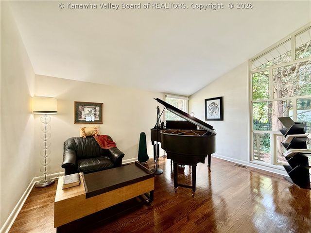 4109 Virginia Avenue Se, Charleston, WV 25304